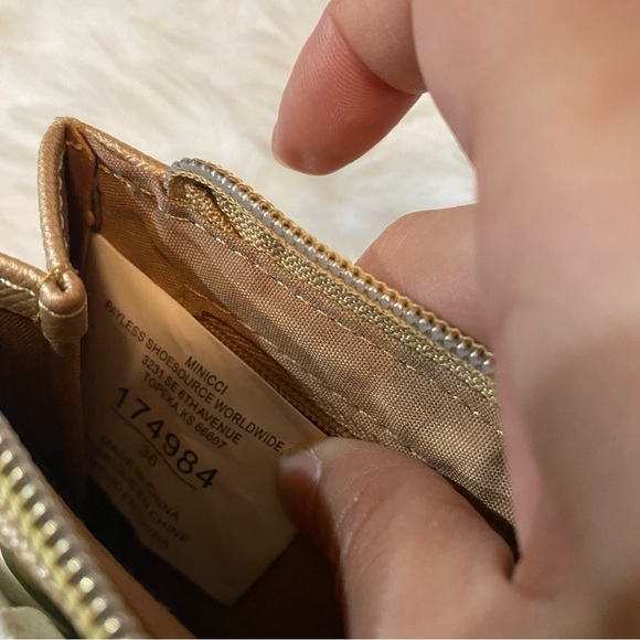 Minicci Cream Wristlet Wallet - Picture 5 of 7